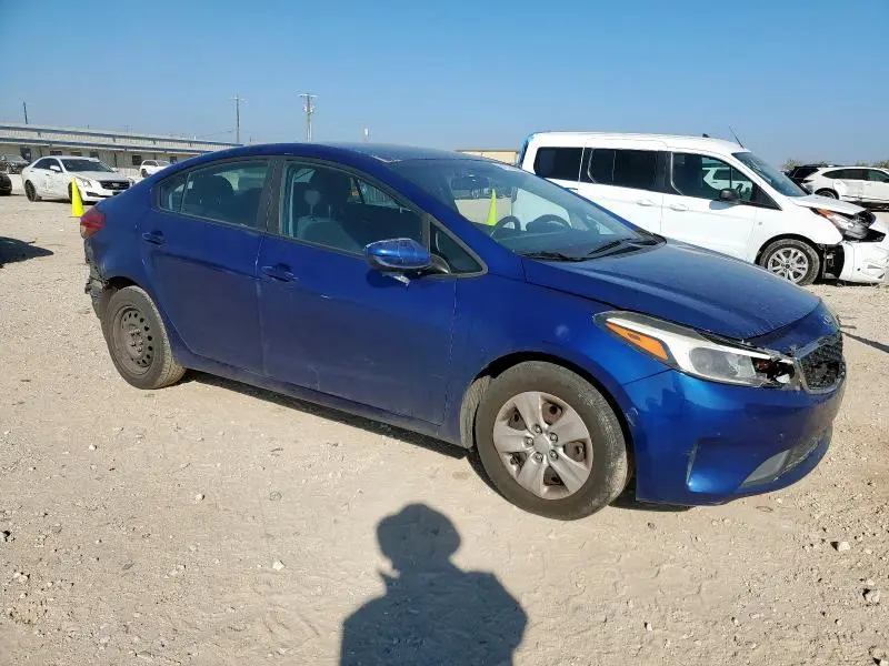 2018 KIA FORTE LX  