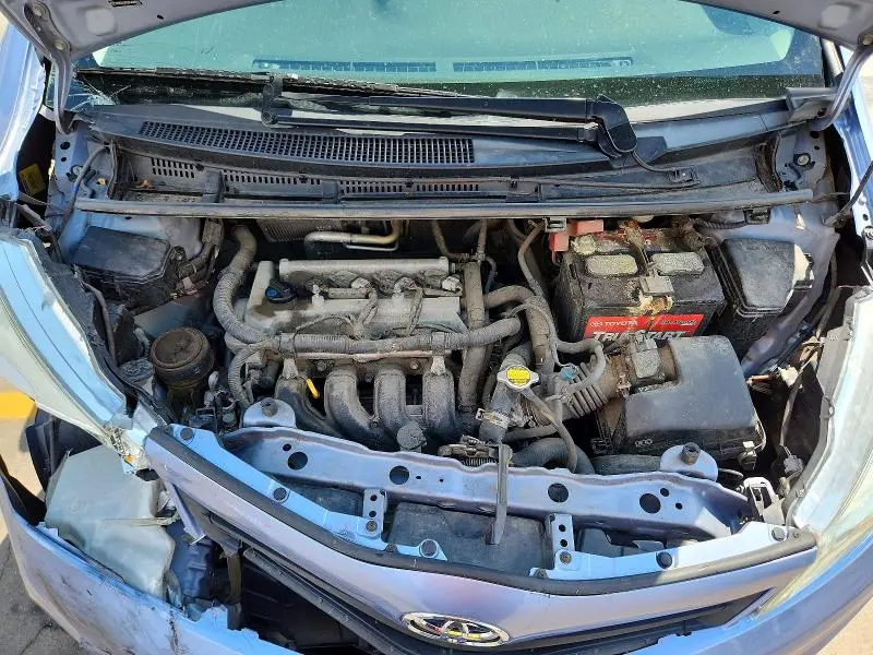 2014 TOYOTA YARIS 5-DOOR LE  