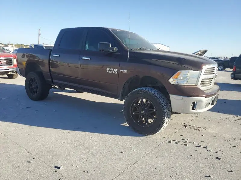 2015 RAM 1500 SLT