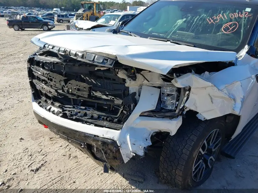 2024 GMC YUKON XL 4WD AT4