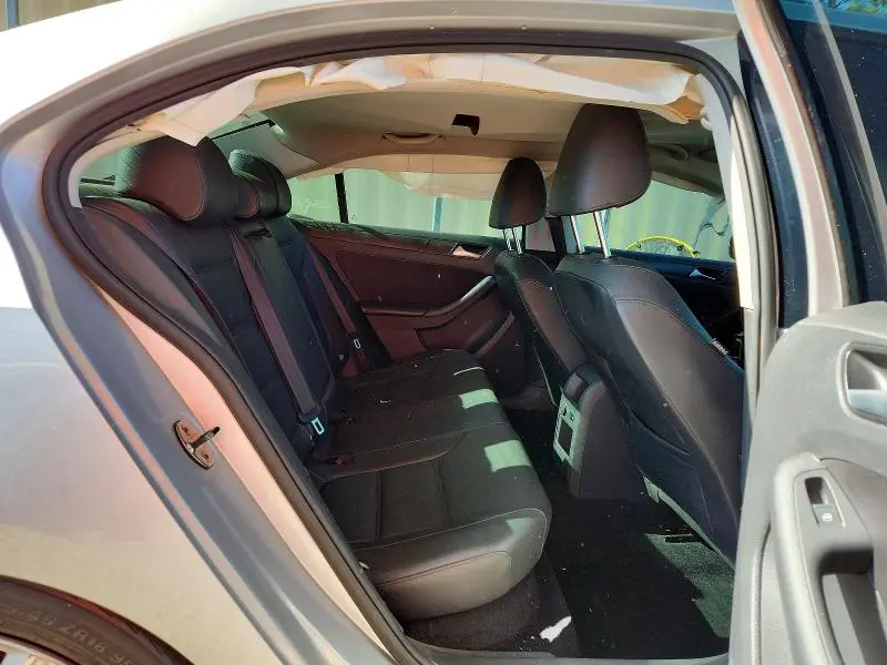 2014 VOLKSWAGEN JETTA SE  