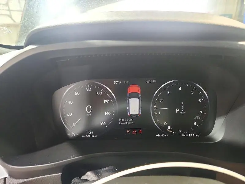 2020 VOLVO XC40 T5 MOMENTUM  