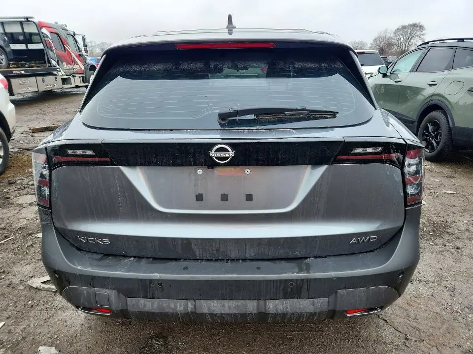 2025 NISSAN KICKS S  