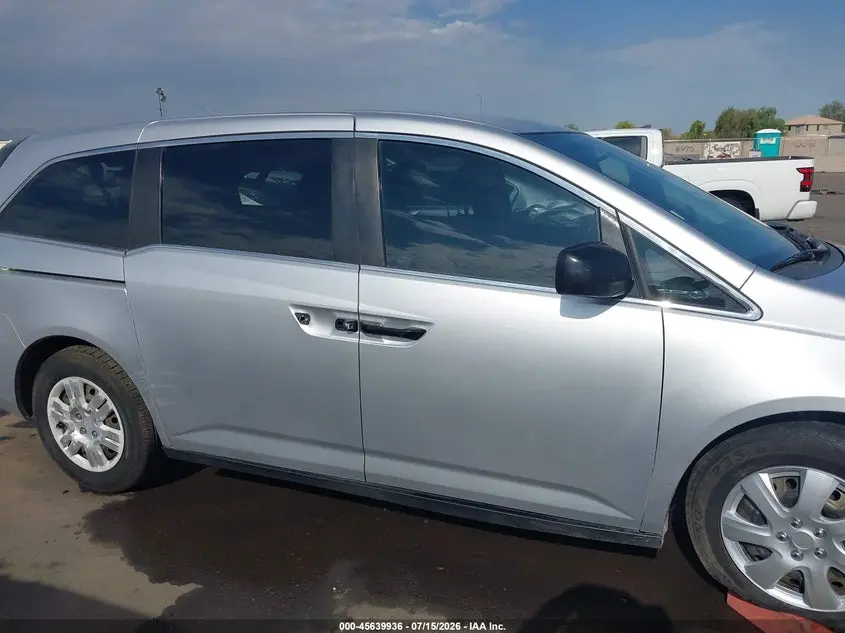 2011 HONDA ODYSSEY LX