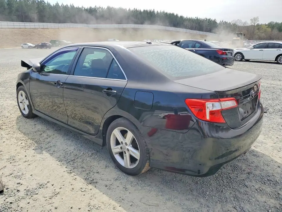 2012 TOYOTA CAMRY SE  
