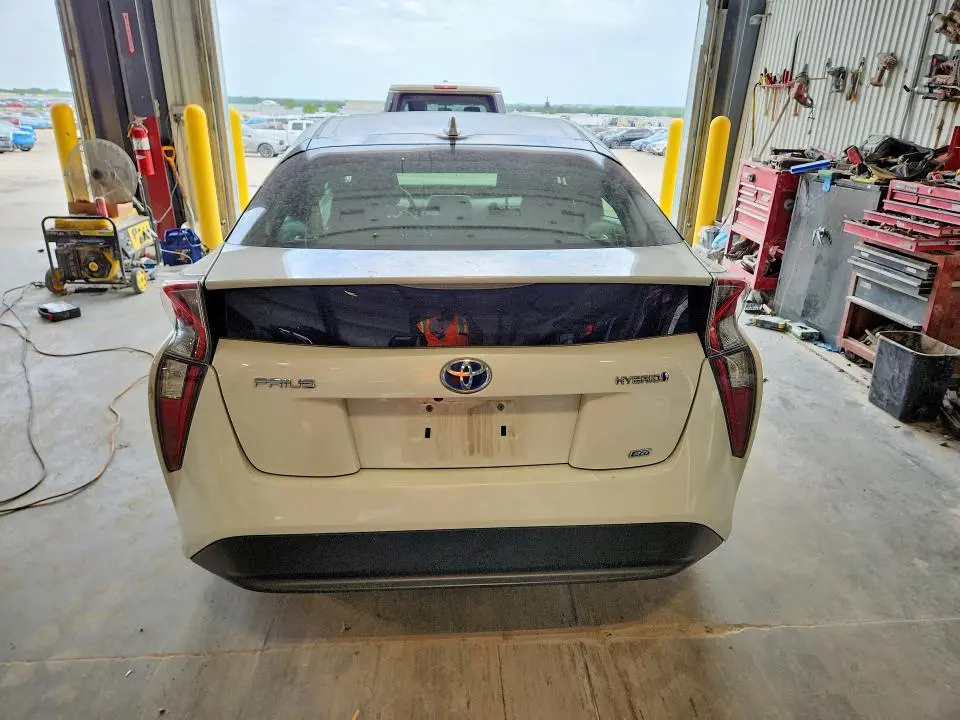 2018 TOYOTA PRIUS TWO ECO  