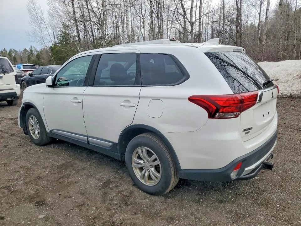 2018 MITSUBISHI OUTLANDER ES  