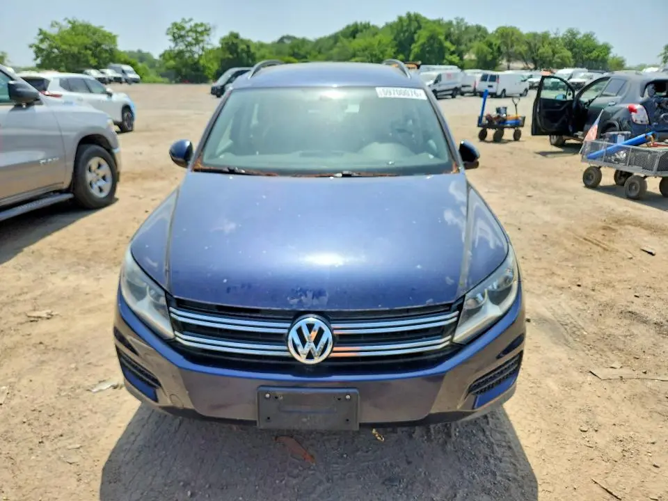 2016 VOLKSWAGEN TIGUAN S  