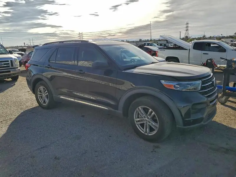2021 FORD EXPLORER XLT  