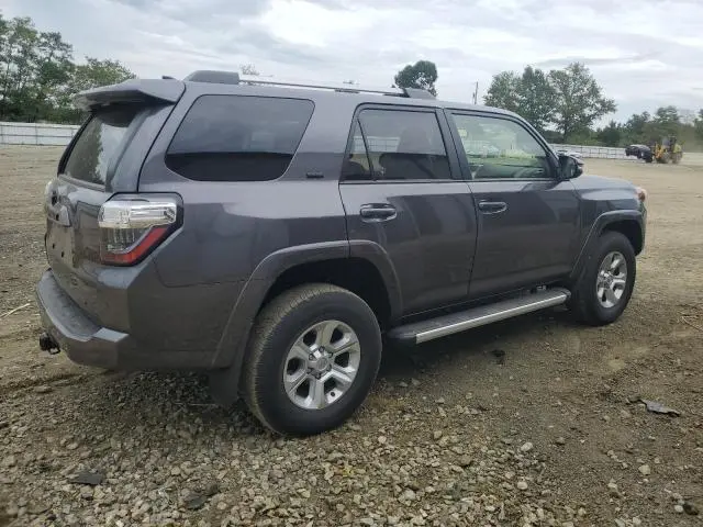 2023 TOYOTA 4RUNNER SE