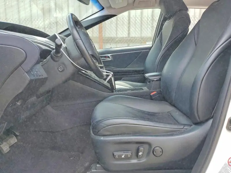 2018 TOYOTA MIRAI BASE  