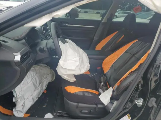 2023 NISSAN ALTIMA SR  