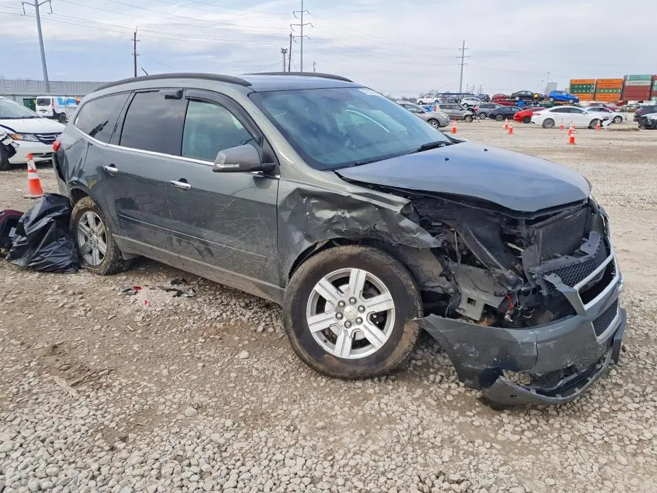 2011 CHEVROLET TRAVERSE LT  