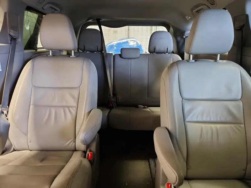 2018 TOYOTA SIENNA XLE  