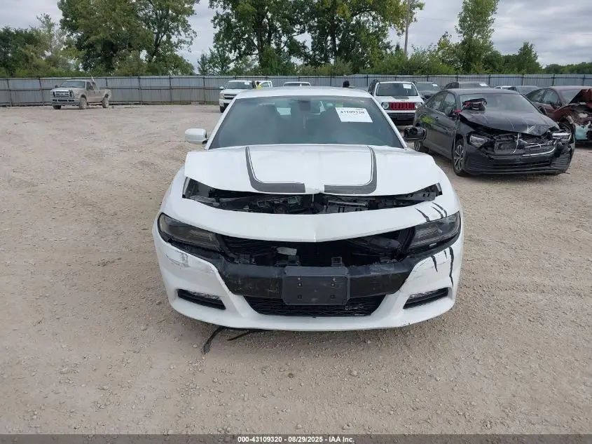 2015 DODGE CHARGER SXT