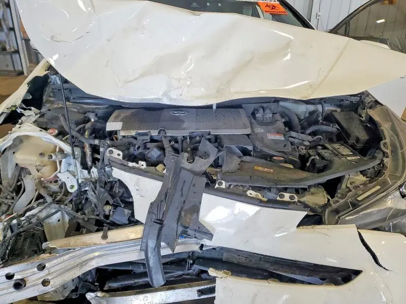 2020 TOYOTA PRIUS LE  