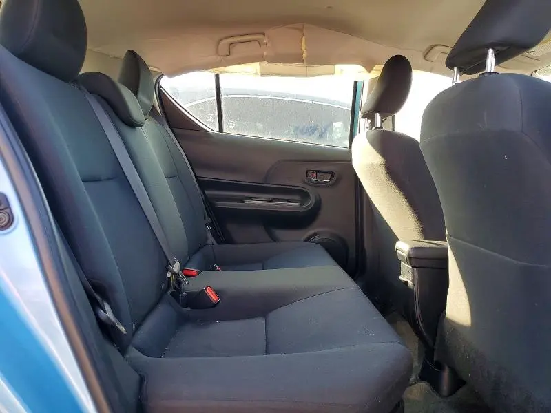 2015 TOYOTA PRIUS C TWO  
