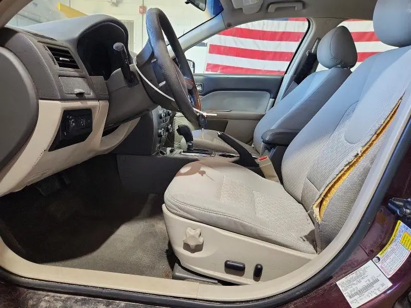 2011 FORD FUSION SE  