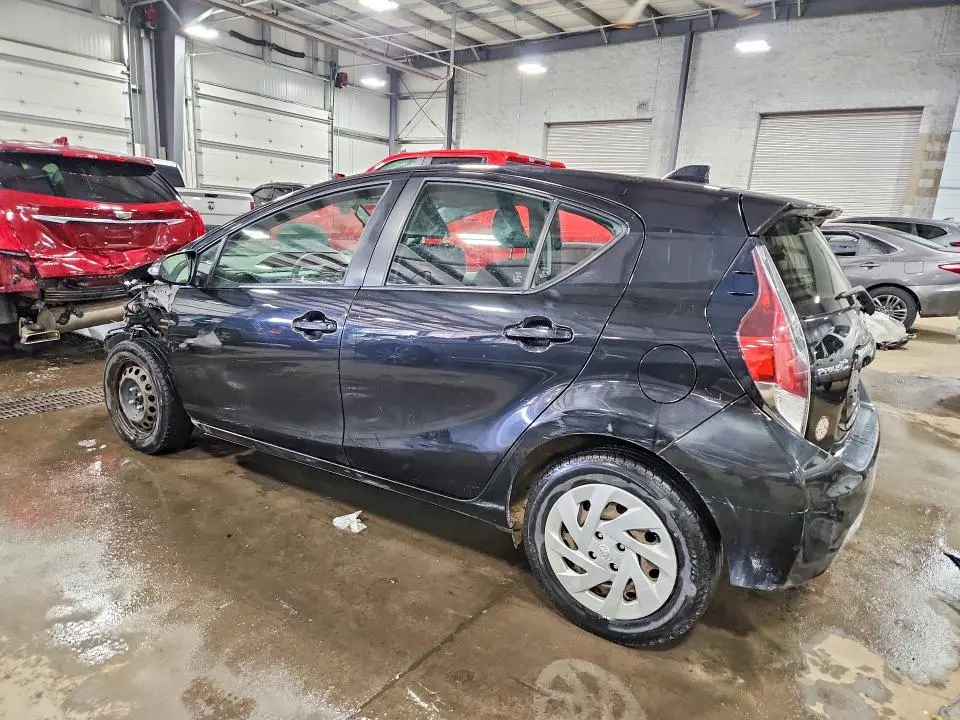 2016 TOYOTA PRIUS C TWO  