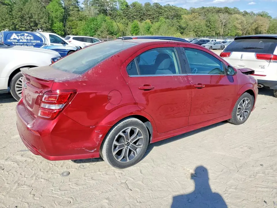 2020 CHEVROLET SONIC LT  