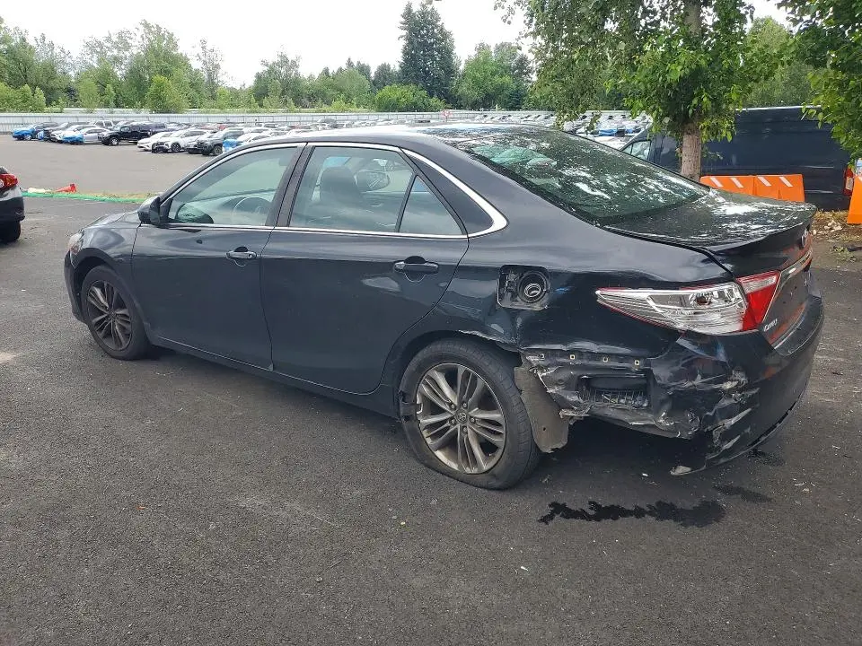 2017 TOYOTA CAMRY SE  