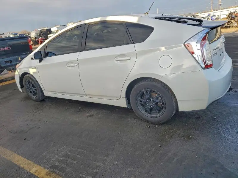 2014 TOYOTA PRIUS   