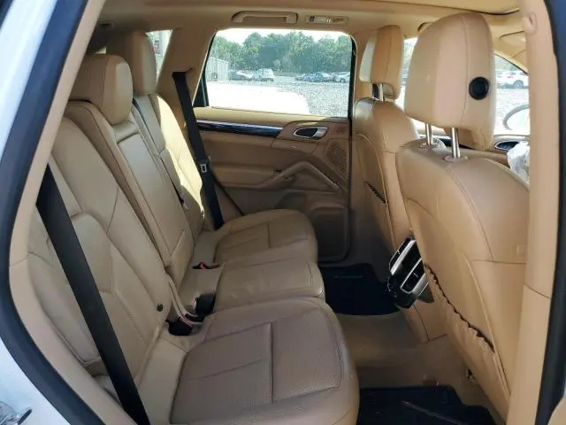 2014 PORSCHE CAYENNE   
