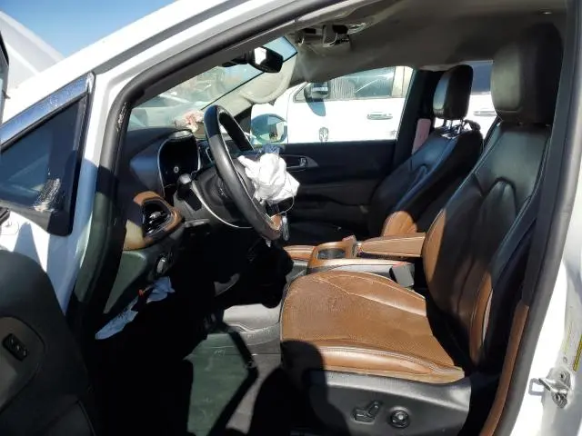 2019 CHRYSLER PACIFICA LIMITED  