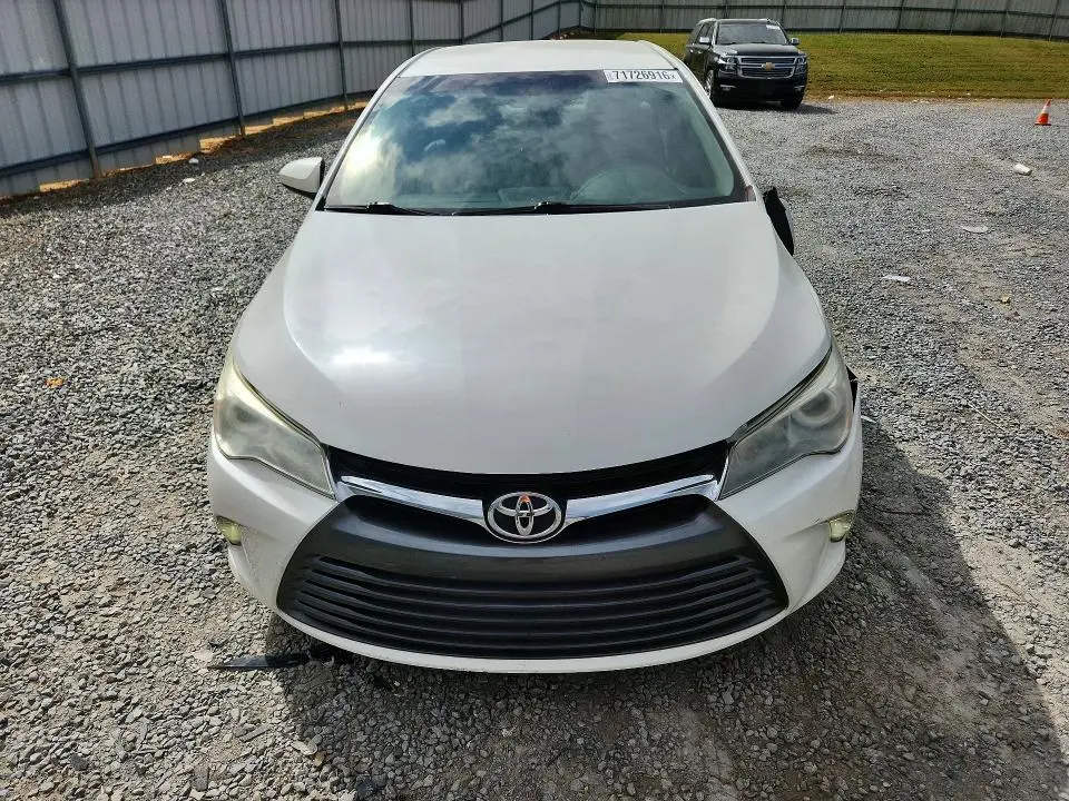 2015 TOYOTA CAMRY XLE  