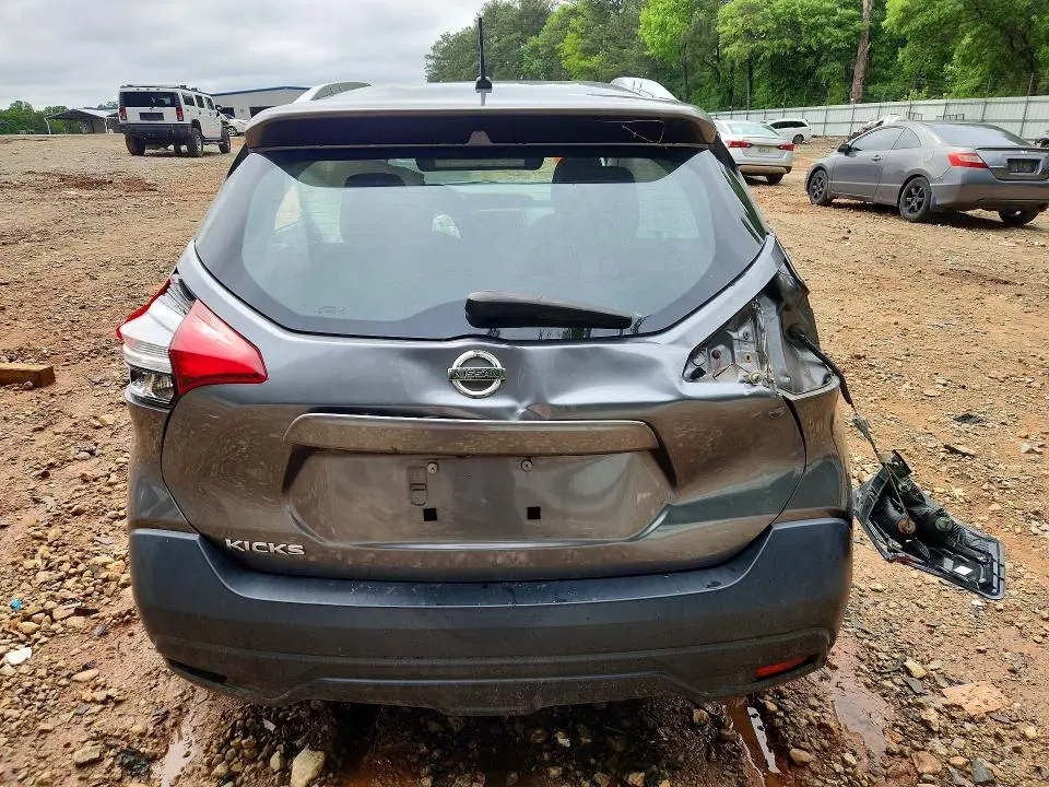 2018 NISSAN KICKS S  