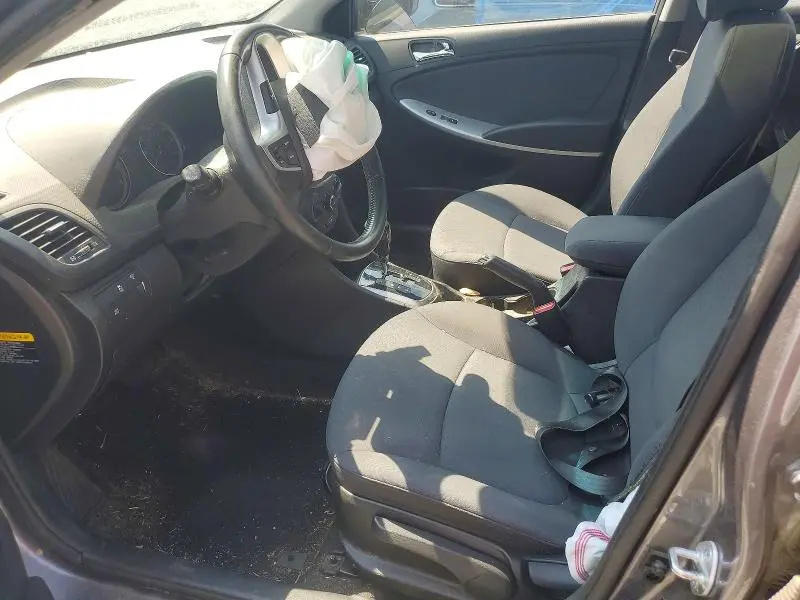 2014 HYUNDAI ACCENT SE  