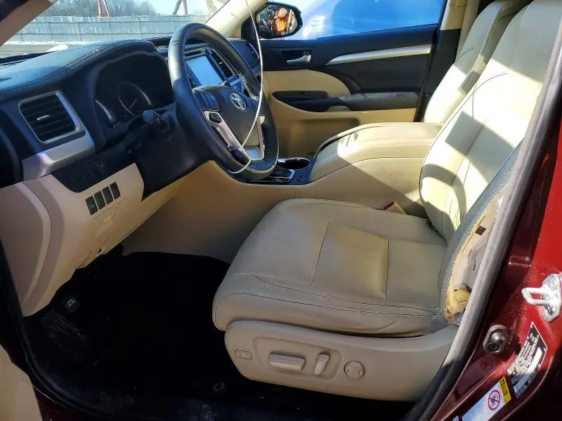 2016 TOYOTA HIGHLANDER XLE  