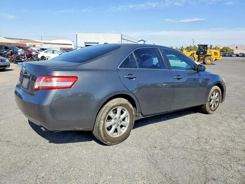 2011 TOYOTA CAMRY LE  