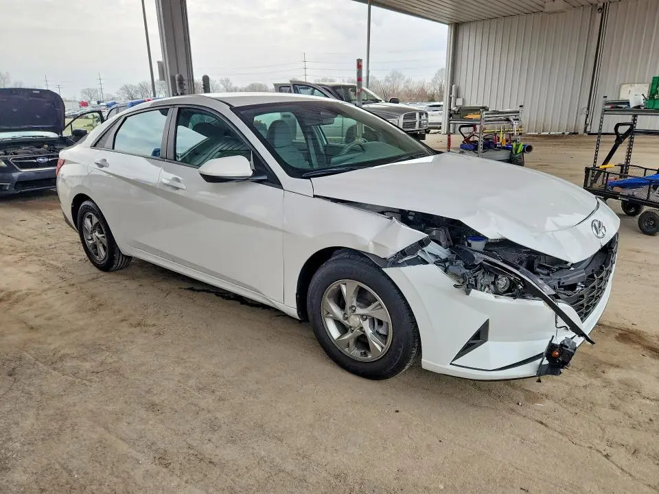2023 HYUNDAI ELANTRA SE  