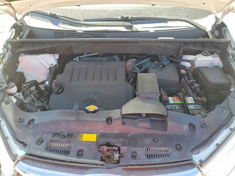 2014 TOYOTA HIGHLANDER XLE  