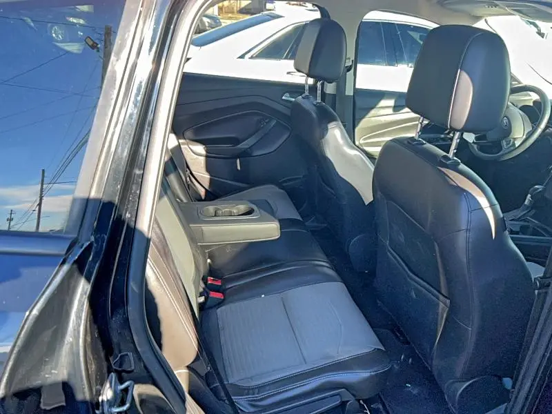 2017 FORD ESCAPE TITANIUM  