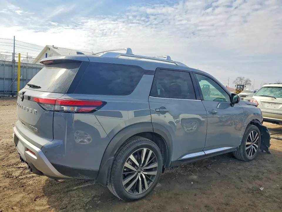 2024 NISSAN PATHFINDER PLATINUM  