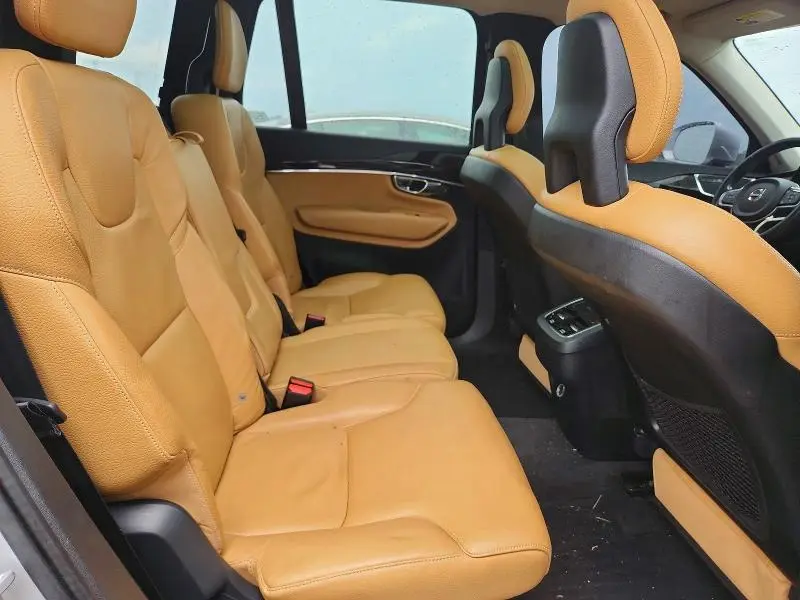 2016 VOLVO XC90 T6  