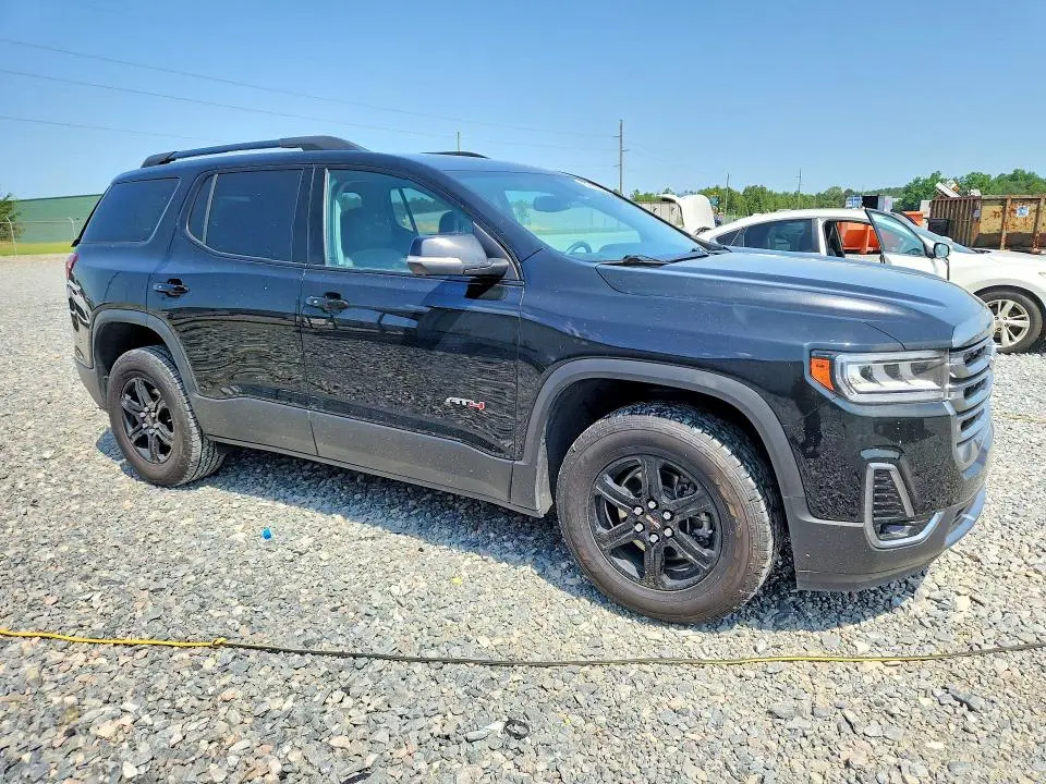 2022 GMC ACADIA AT4  