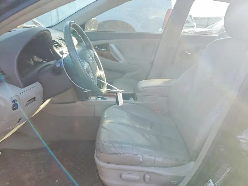 2011 TOYOTA CAMRY XLE  