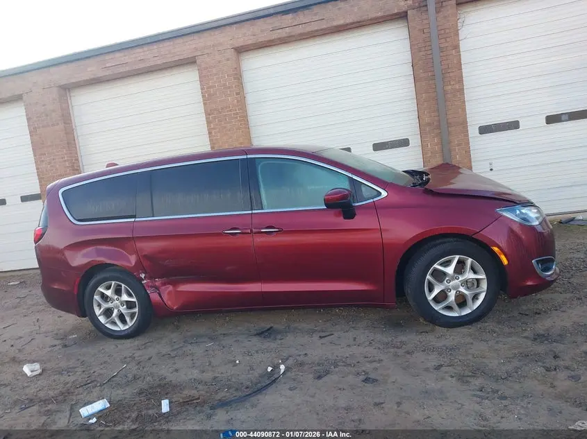 2017 CHRYSLER PACIFICA TOURING PLUS