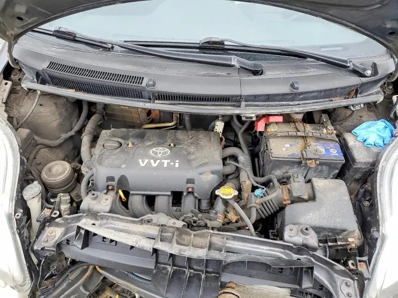 2011 TOYOTA YARIS BASE  