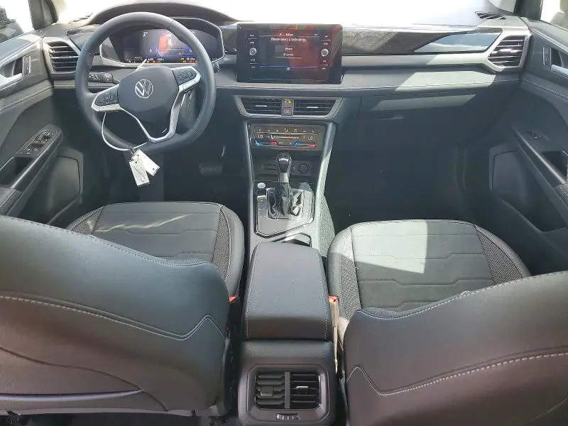 2025 VOLKSWAGEN TAOS SE BLACK  