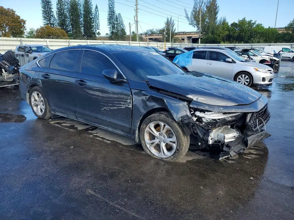 2025 HONDA ACCORD LX  