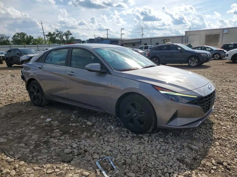 2021 HYUNDAI ELANTRA SEL  