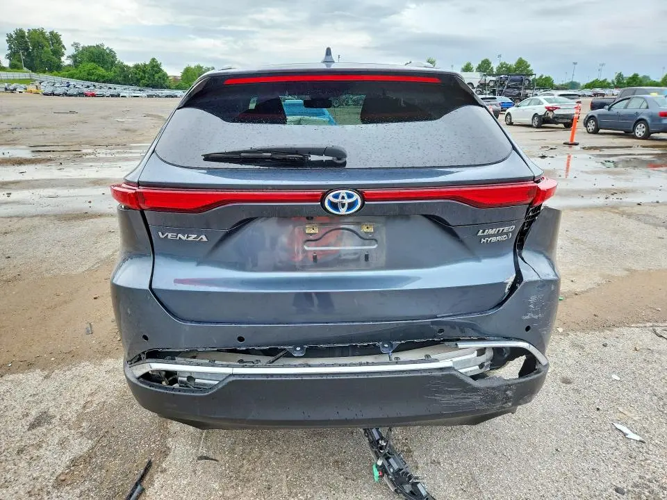 2021 TOYOTA VENZA LIMITED  