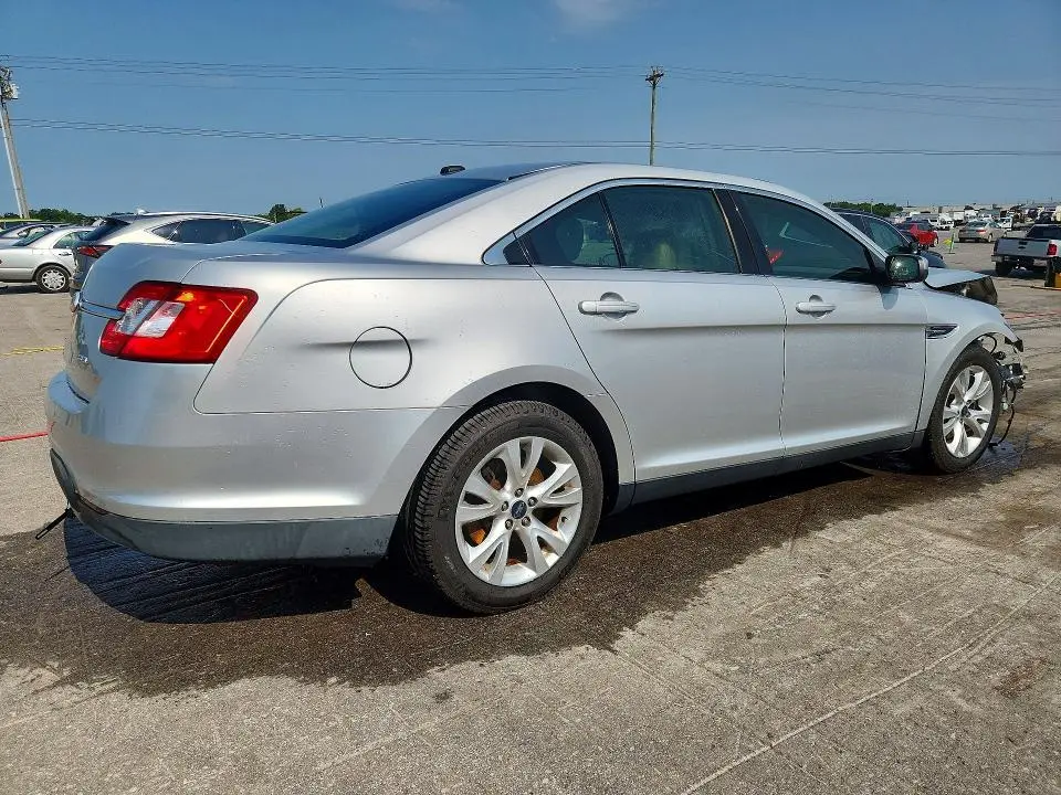 2011 FORD TAURUS SEL  