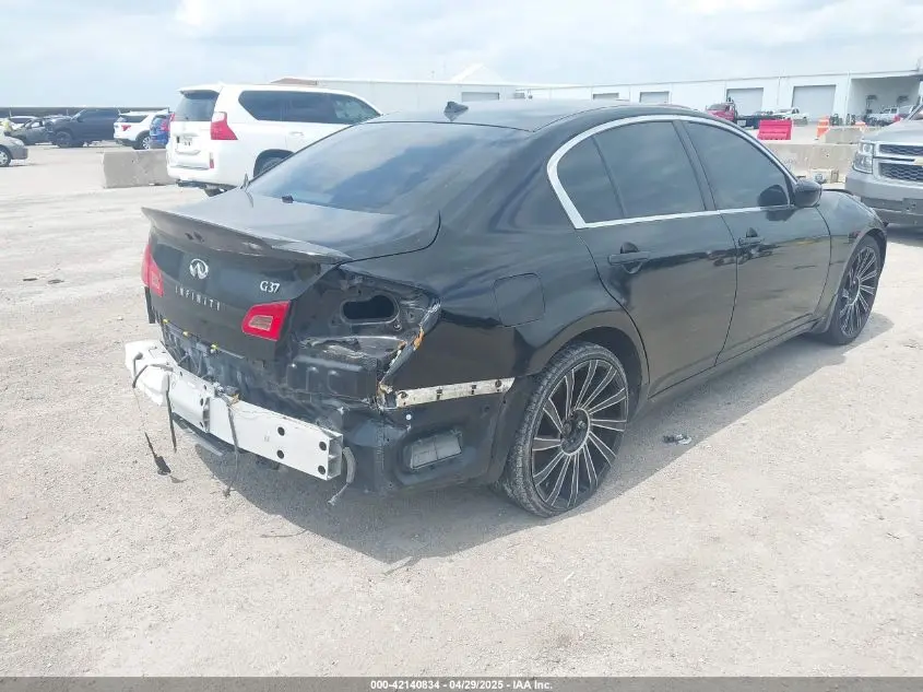 2010 INFINITI G37X  