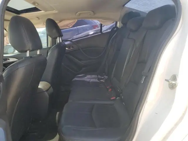 2018 MAZDA 3 TOURING  