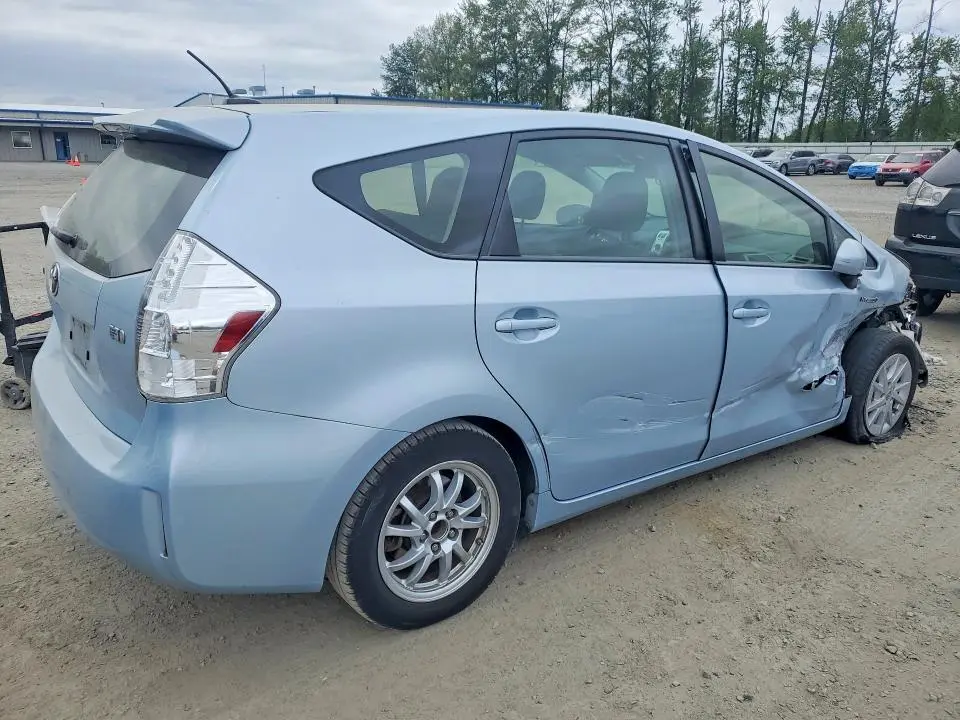 2014 TOYOTA PRIUS V THREE  